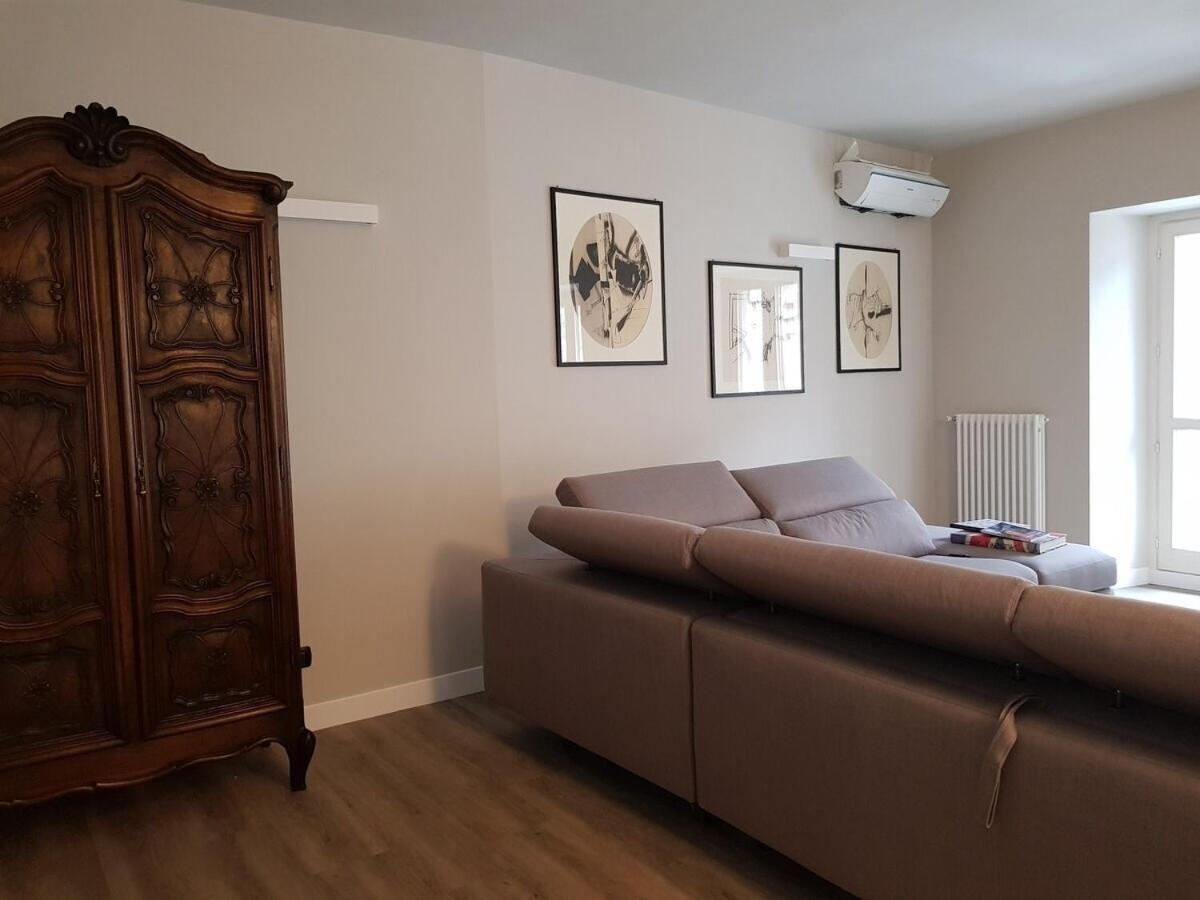 Ferienwohnung Chocolat La Mairie Omegna Zimmer foto